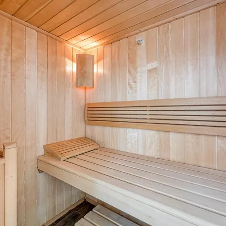 Contemporary Nada With Pool And Sauna Villa Tinjan
