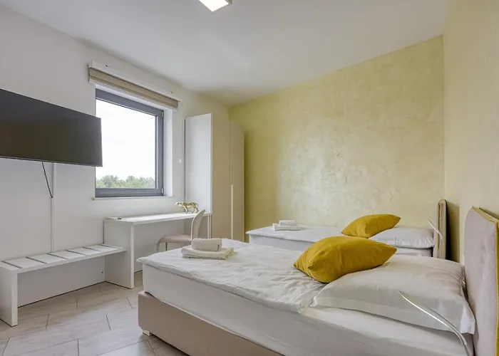 Βίλα Contemporary Nada With Pool And Sauna *